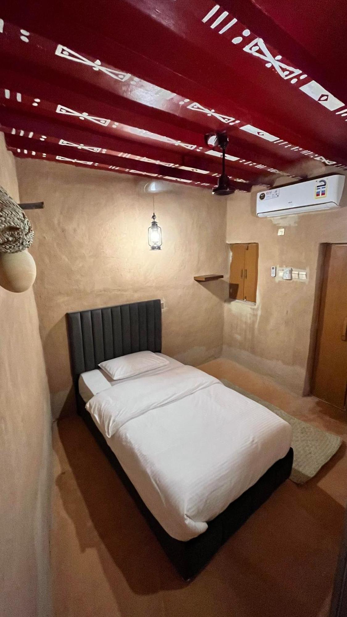 بيت نُزل السلام Bait Salam Inn Al Ḩamrāʼ Exteriör bild