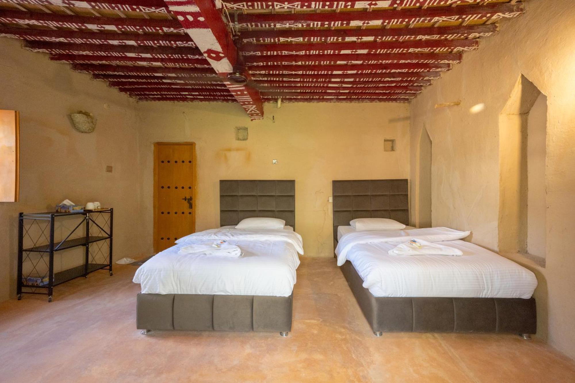 بيت نُزل السلام Bait Salam Inn Al Ḩamrāʼ Exteriör bild
