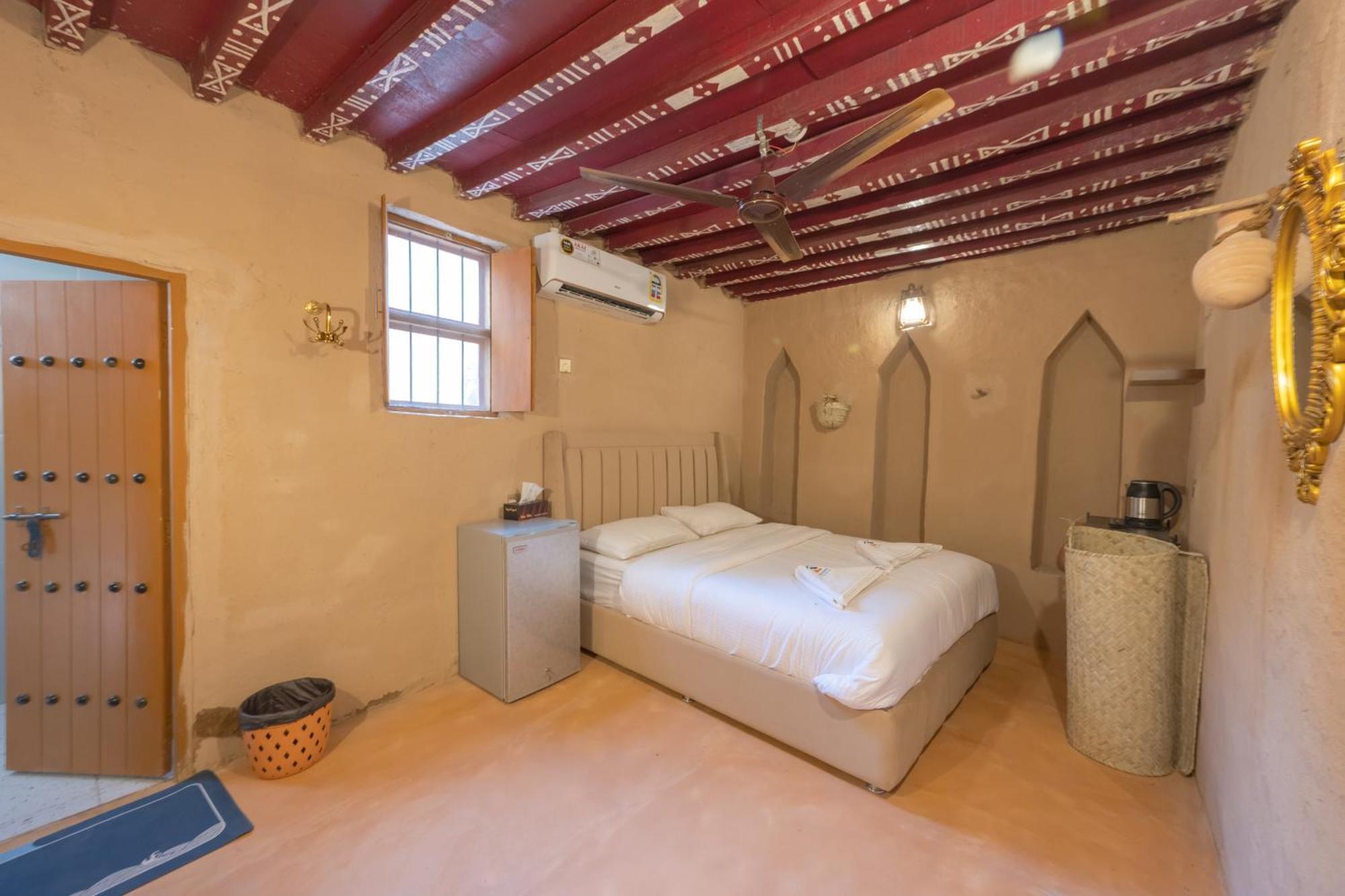 بيت نُزل السلام Bait Salam Inn Al Ḩamrāʼ Exteriör bild