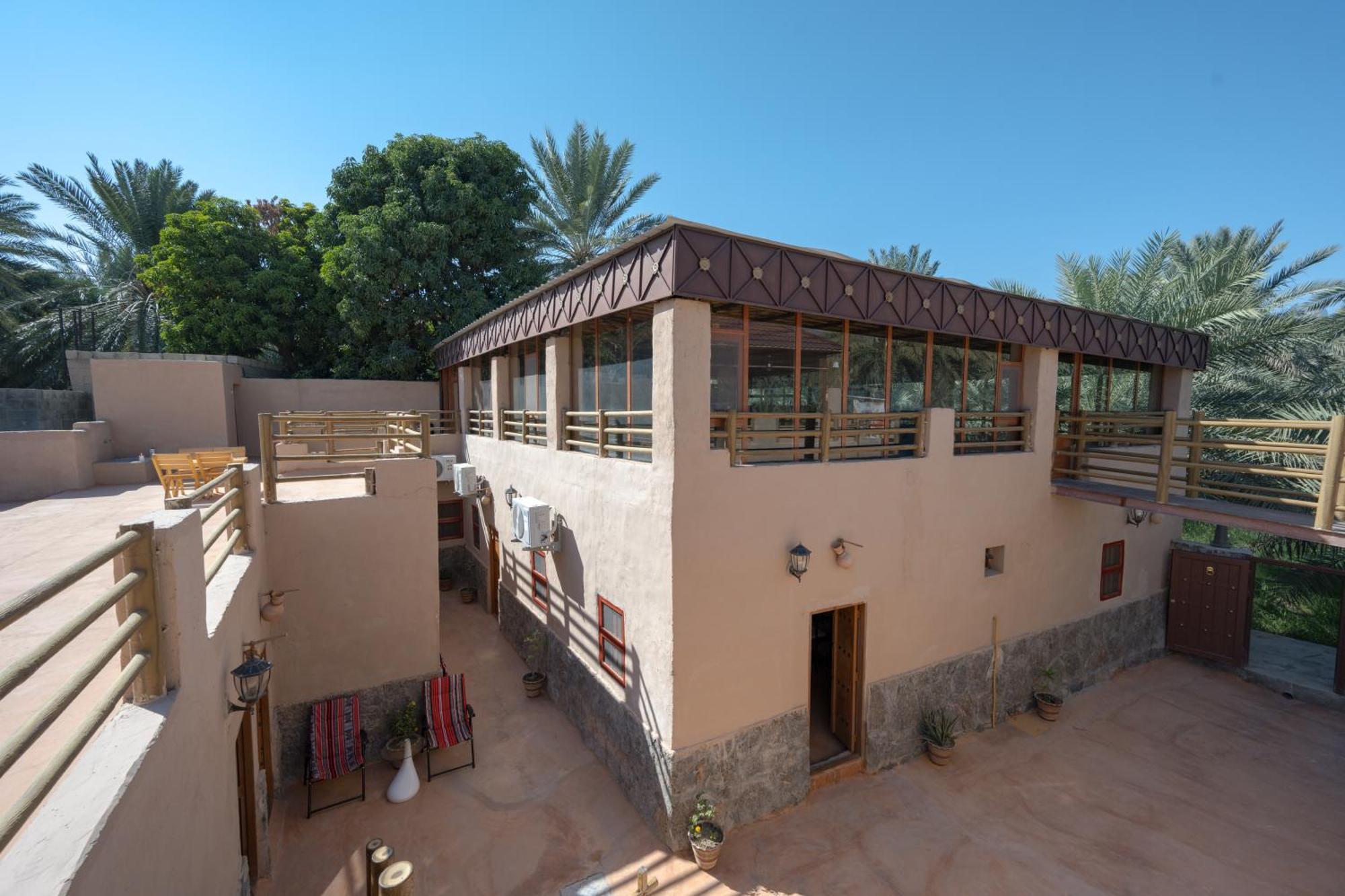 بيت نُزل السلام Bait Salam Inn Al Ḩamrāʼ Exteriör bild