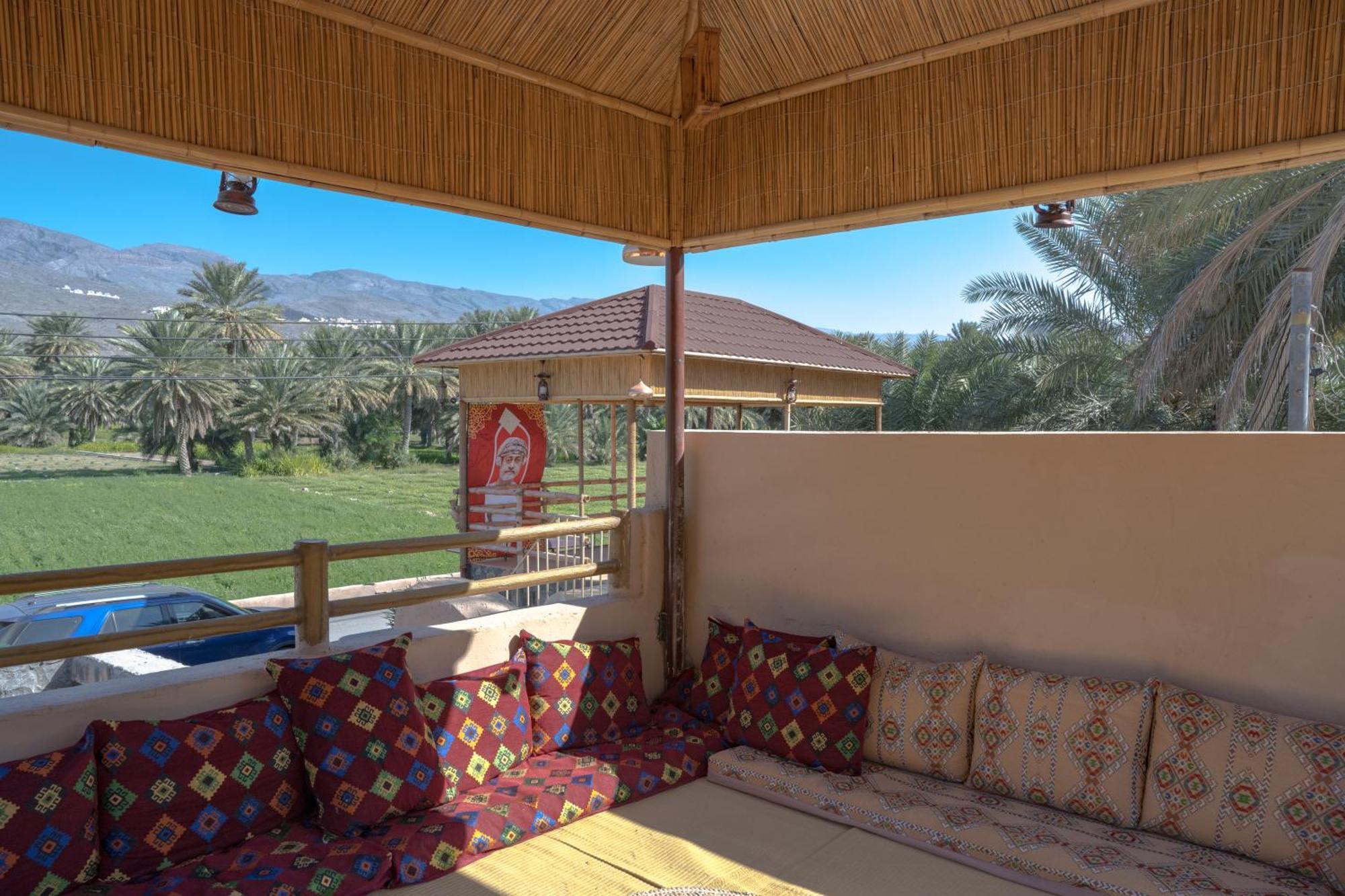 بيت نُزل السلام Bait Salam Inn Al Ḩamrāʼ Exteriör bild