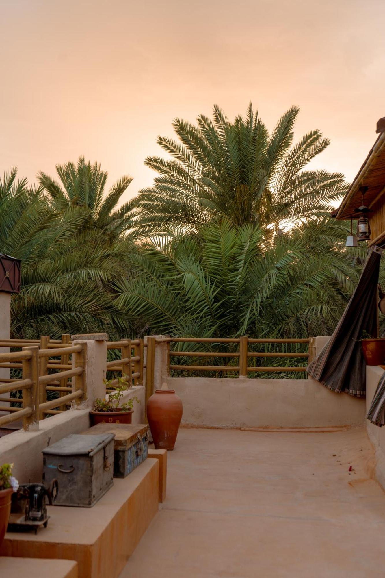 بيت نُزل السلام Bait Salam Inn Al Ḩamrāʼ Exteriör bild